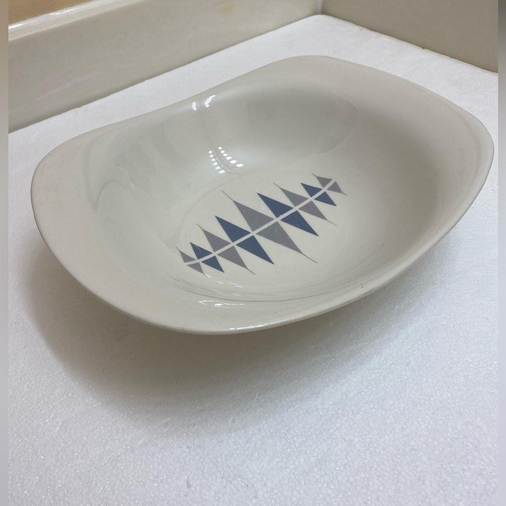 BEN SEIBEL MID CENTURY MODERN Iroquois Pyramid Aztec 11.5”Bowl Made In USA 1950s